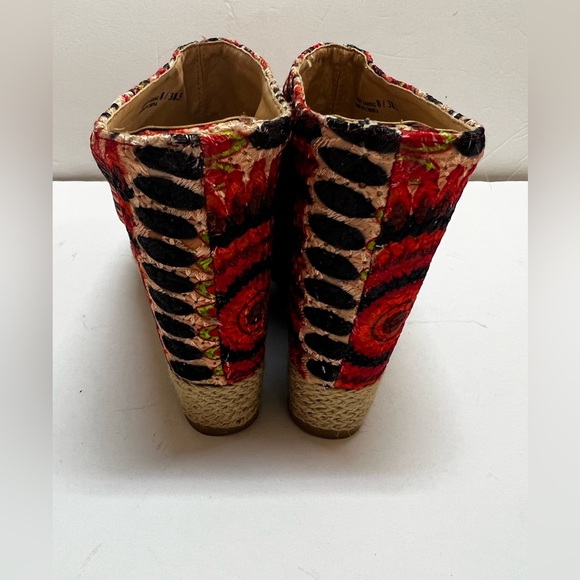 Chinese Laundry Colorful Platform Wedges Slide - Picture 4 of 9